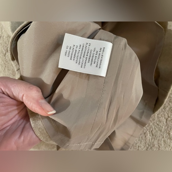 Adorable Banana Republic mini skirt in size 6! - Picture 12 of 15